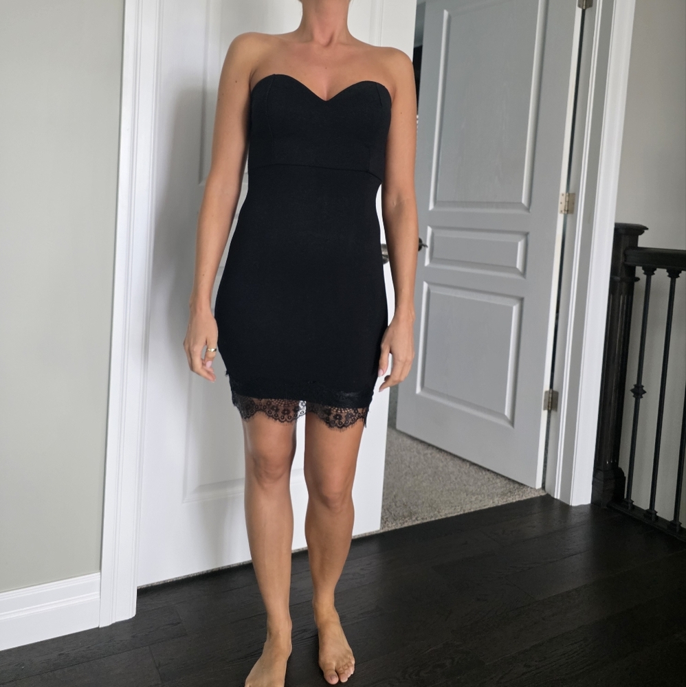 Elegant Black Strapless Dress